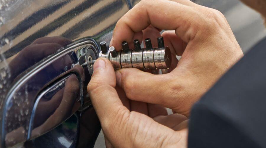 Professional gutter cleaning in Ontonagon, MI